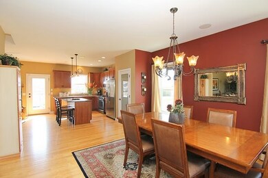 2860 Big Bluestem Pkwy, Fitchburg, WI 53711 - photo 4