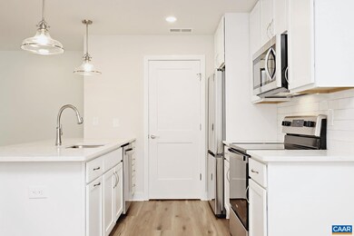 5057 Mary Jackson Ct unit B, Lake Monticello, VA 22902 - photo 7