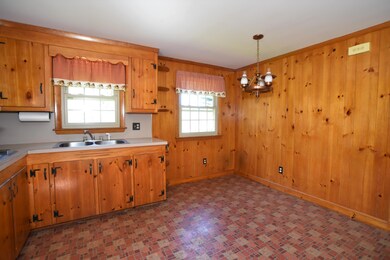 498 E Elm St, Yarmouth, ME 04096 - photo 5