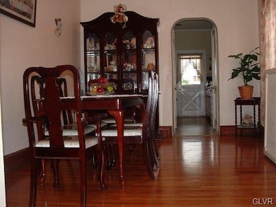 532 N 4th St, Allentown, PA 18102 - photo 7