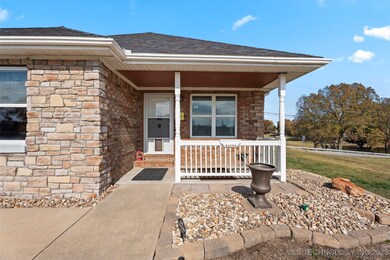 1407 W 9th St, Grove, OK 74344 - photo 4