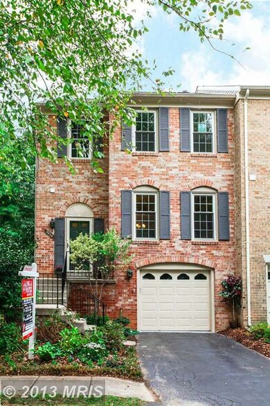 6826 Earthstar Ct, Springfield, VA 22152 - photo 2