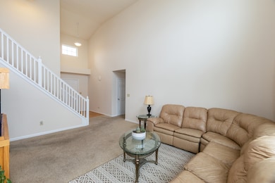 2637 Wildflower Ln, Greenwood, IN 46143 - photo 3