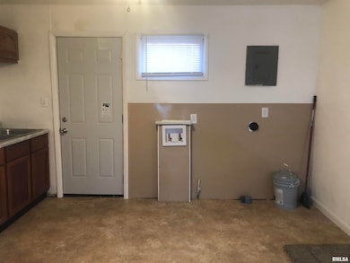 1605 W North Grand Ave, Springfield, IL 62702 - photo 6