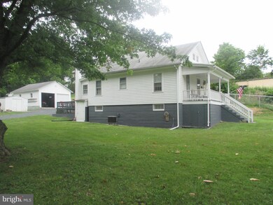 510 N Massanutten St, Strasburg, VA 22657 - photo 4