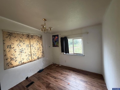 252 NW 20th St, Newport, OR 97365 - photo 2