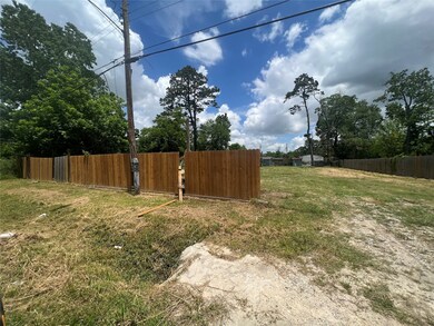 5601 Collins Rd, Houston, TX 77016 - photo 4