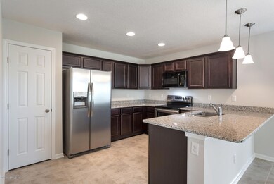 8400 Highfield Ave, Jacksonville, FL 32216 - photo 6