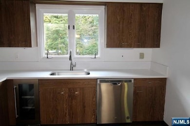 118 Vreeland Ct, Mahwah, NJ 07430 - photo 5