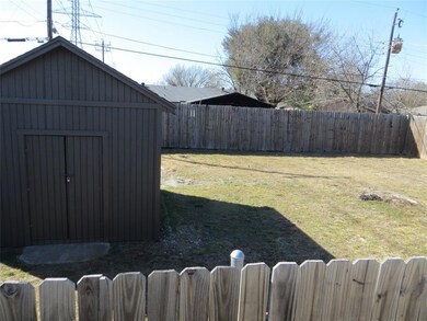 201 Simmons Dr, Hurst, TX 76053 - photo 7