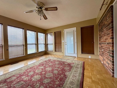 222 Clearview St SW, Decatur, AL 35601 - photo 4