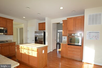 15303 Doralshire Ct, Upper Marlboro, MD 20772 - photo 5