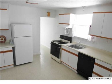 400 Navesink Ave unit A, Atlantic Highlands, NJ 07716 - photo 3