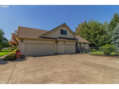 2263 Lakeview Dr, Eugene, OR 97408 - photo 4