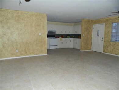 Living Room. FAMILY ROOM, VERY LARG
