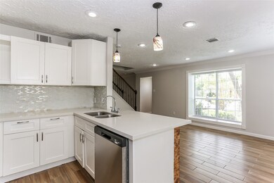 10919 Maple Rock Dr, Humble, TX 77396 - photo 6