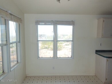022-199674-DiningArea