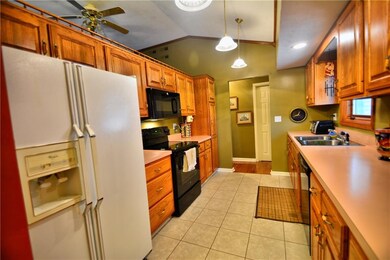 942 Buds Ct, Franklin, IN 46131 - photo 5