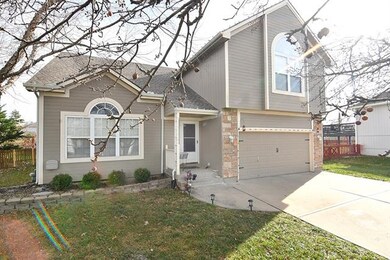 603 Mayberry Ct, Raymore, MO 64083 - photo 3