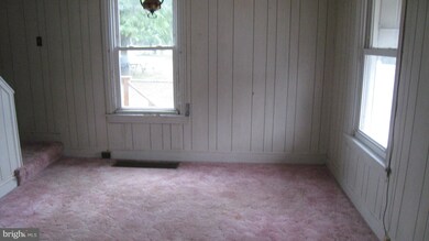 454 S 2nd St, Chambersburg, PA 17201 - photo 4