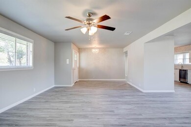 205 Circle Dr, Cleburne, TX 76033 - photo 4