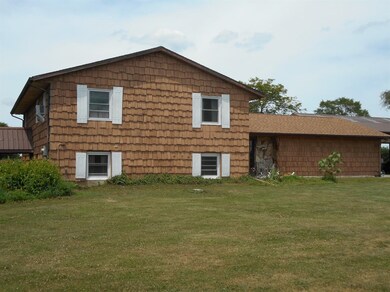 7373 E Us Highway 20, New Carlisle, IN 46552 - photo 2