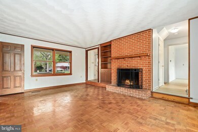 7939 Edgewood Farm Rd, Frederick, MD 21702 - photo 3