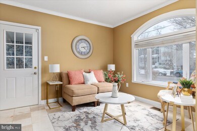 907 Lincoln Ave, Falls Church, VA 22046 - photo 7