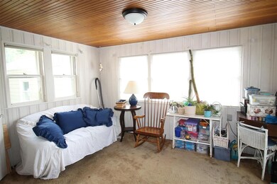 10 Arlington St, Essex Junction, VT 05452 - photo 7