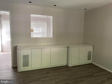 8034 Quarry Ridge Way, Bethesda, MD 20817 - photo 3