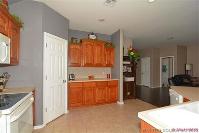 2508 W Ocala St, Broken Arrow, OK 74011 - photo 4