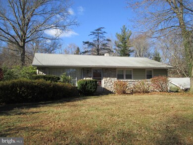 996 Schoolhouse Rd, Pottstown, PA 19465 - photo 2