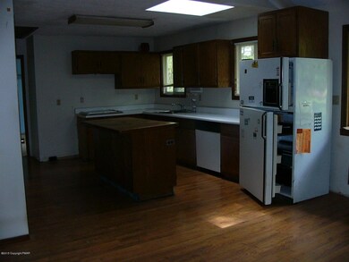 165 Mockingbird Ct, Bushkill, PA 18324 - photo 3