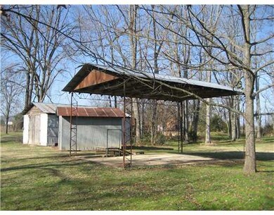 687 N Center St, Elkins, AR 72727 - photo 5