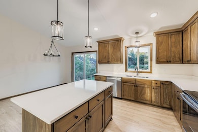 7710 Long Lake Rd, Mounds View, MN 55112 - photo 6