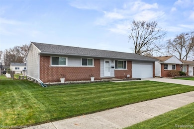 12658 Bender Dr, Sterling Heights, MI 48313 - photo 3