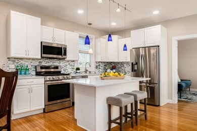 GOURMET KITCHEN