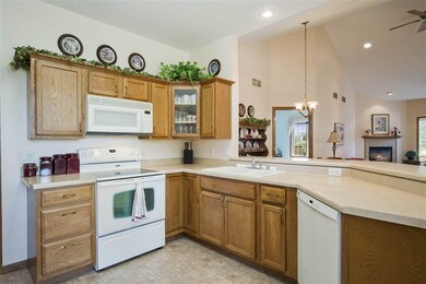 12 Blue Iris Way, Fitchburg, WI 53711 - photo 7