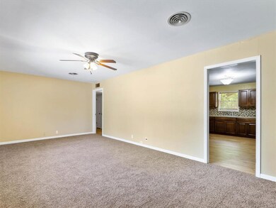 411 N Walnut St, Cleburne, TX 76033 - photo 6