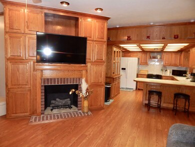 1304 Twisted Oaks Dr, Duncan, OK 73533 - photo 7