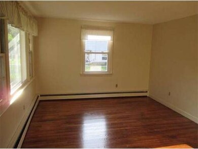 593 Locust St, Swansea, MA 02777 - photo 6