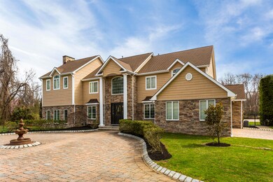 18 Fireside Dr, Colts Neck, NJ 07722 - photo 2