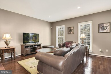 46779 Keswick Square, Sterling, VA 20165 - photo 4