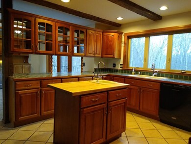 122 Crestview Dr, Jaffrey, NH 03452 - photo 4