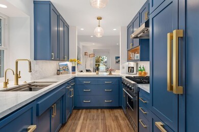 7-web-or-mls-07 - Kitchen