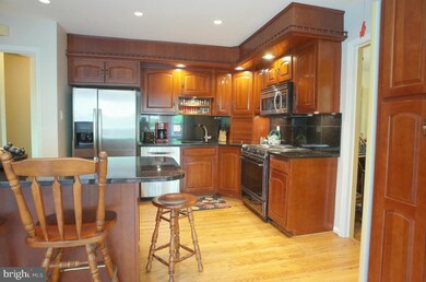 1012 Emerald Dr, Alexandria, VA 22308 - photo 6