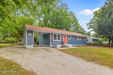 614 Henderson Dr, Jacksonville, NC 28540 - photo 2