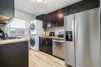 1046 E Main St unit 4, Stamford, CT 06902 - photo 4