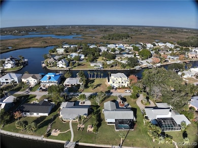 11905 W Bayshore Dr, Crystal River, FL 34429 - photo 6