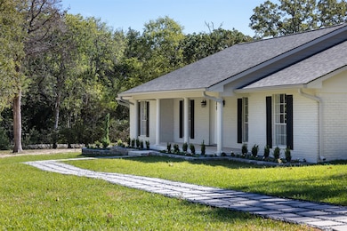 576 Hickory Bend Rd, Brenham, TX 77833 - photo 2